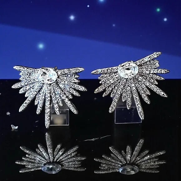 Art Deco Silver Toned Rhinestone Starburst Earrings - Picture 12 of 17